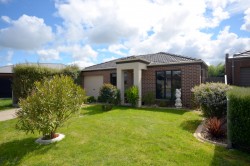 32 Ashwood Gardens, Mitchell Park, VIC 3355