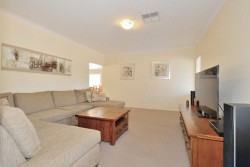 19 Bond Rt, Gidgegannup WA 6083