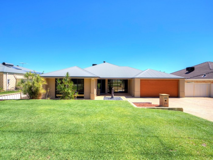 194 Sultana, Forrestfield, WA 6058