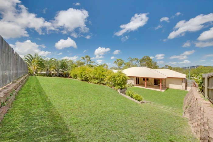 5 Daydream Drive, Clinton, QLD 4680