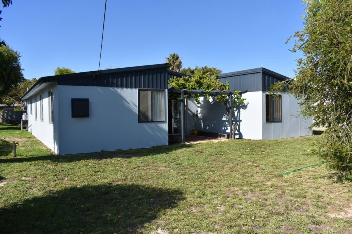 9 Newby Street, Lancelin, WA 6044