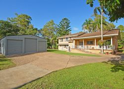 10 Parraweenca Court, Point Vernon, QLD 4655