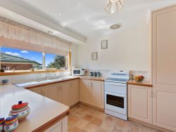 Unit 3/100A, Nicholls St, Devonport, TAS 7310, Australia