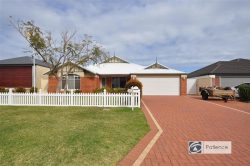 41 Archimedes Cres, Tapping WA 6065, Australia