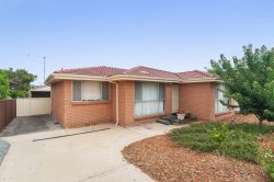 90 Barton Street, Oak Flats, NSW 2529