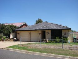 2 Dalwood Pl, Muswellbrook NSW 2333, Australia