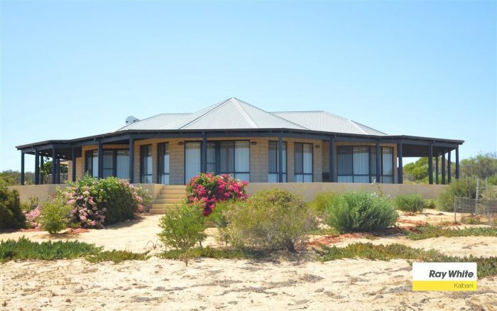 8 Explorer Avenue , Kalbarri, WA 6536