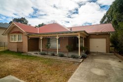 14 McKenzie Street, Uralla, NSW 2358