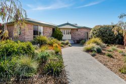 66 Kelson PlActon Park, TAS 7170, Australia