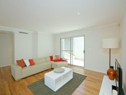 10 Boronia St, Innaloo WA 6018, Australia