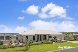 6 Horizon Ct, Highfields QLD 4352, Australia