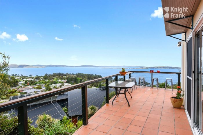 5&5A Kunzea Road Taroona TAS 7053