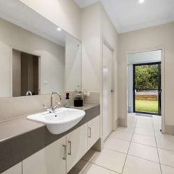 4 Jenna Ct, Highfields QLD 4352, Australia