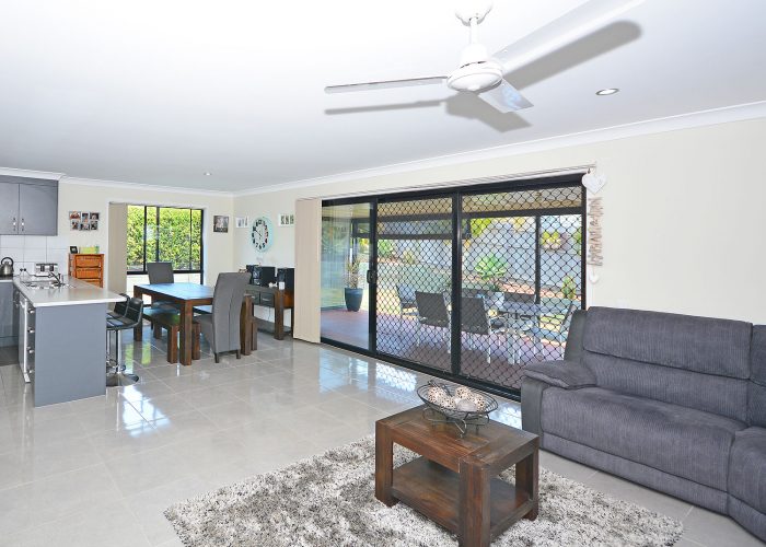 27 Bayridge Heights Drive NIKENBAH QLD 4655