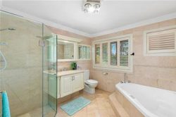 21 Catherine St, Birkdale QLD 4159, Australia