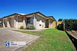 2/35 Cheihk Cres, Collingwood Park QLD 4301, Australia