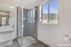 2 Shakespeare Ct, Drouin VIC 3818, Australia