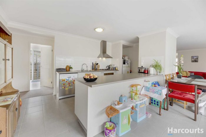 2 Shakespeare Ct, Drouin VIC 3818, Australia