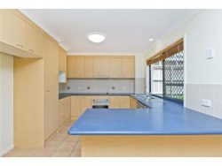 10 Seabrae Dr, Redland Bay QLD 4165, Australia