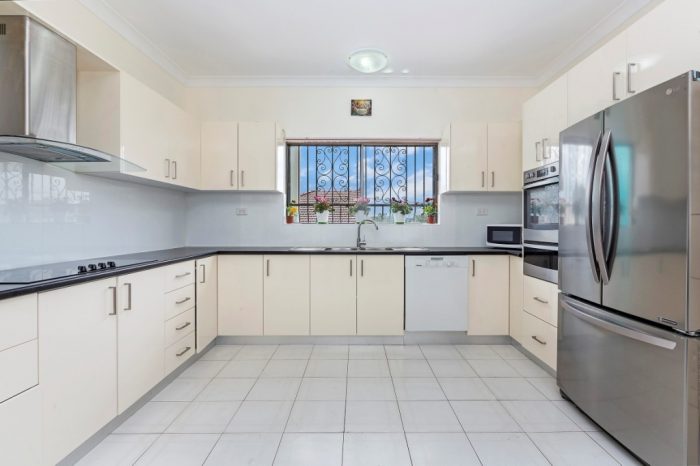 14 Sibbick St, Russell Lea NSW 2046, Australia