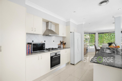 3 Rostrov St, Penshurst NSW 2222, Australia