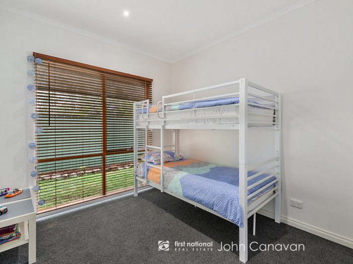 42 Cambridge Dr, Mansfield VIC 3722, Australia