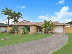 23 Barcoo Ct, Hillcrest QLD 4118, Australia