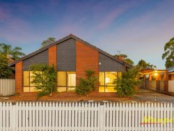 26 Vidler St, Cloverdale WA 6105, Australia