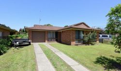 29 The Park Dr, Sanctuary Point NSW 2540, Australia