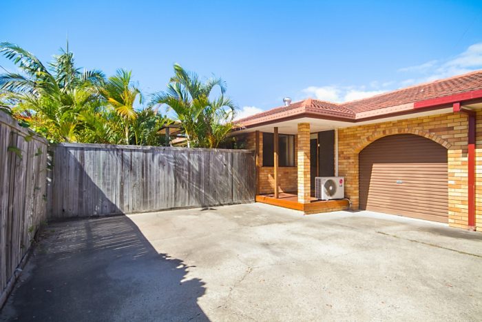 2/17 Blundell Blvd Tweed Heads South NSW 2486