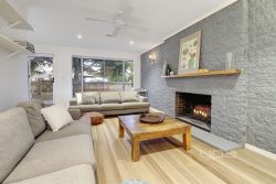 36 Branson St, Rosebud VIC 3939, Australia