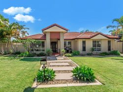 12 Dalley Park Dr, Helensvale QLD 4212, Australia