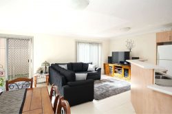 27 Fullagar Ave, Bowenfels NSW 2790, Australia