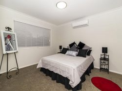 2/83 Ramsay Street, Centenary Heights QLD 4350, Australia