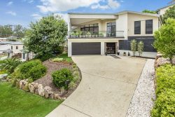 11 Jubilee Ct, Eatons Hill QLD 4037, Australia