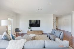 8 Seamist Cl, Murrays Beach NSW 2281, Australia