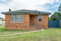 4 Wentworth Ave, Singleton Heights NSW 2330, Australia