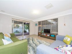 24 Bernard St, Kelmscott WA 6111, Australia