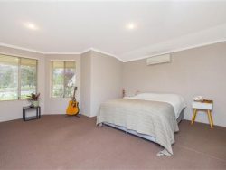 24 Bernard St, Kelmscott WA 6111, Australia