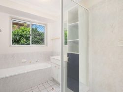 26 Calder Ct, Crestmead QLD 4132, Australia