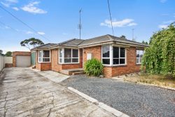 18 Huntington St, Wendouree VIC 3355, Australia