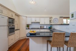 2 Michael Cres, Kiama Downs NSW 2533, Australia