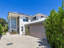 18A Piercy Way, Kardinya WA 6163, Australia