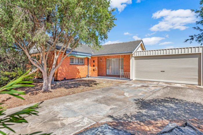 19 Raggatt Cres, Mitchell Park SA 5043, Australia