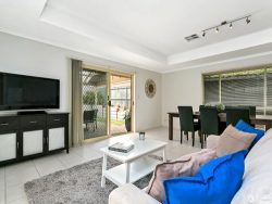 Unit 9/2 Braes Cl, Reynella East SA 5161, Australia