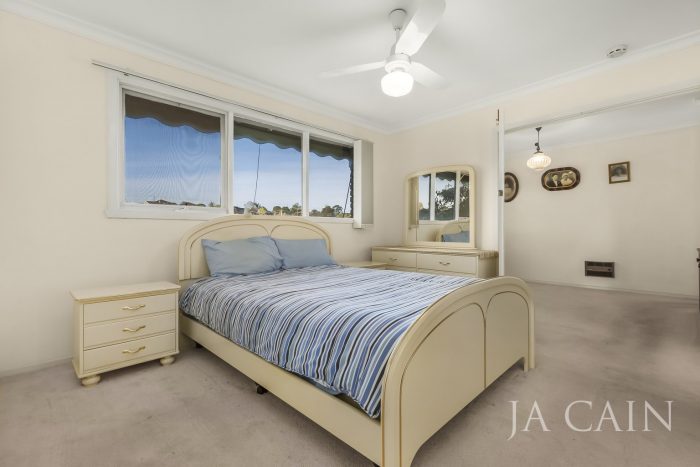 2 Robyn Ct, Dandenong North VIC 3175, Australia