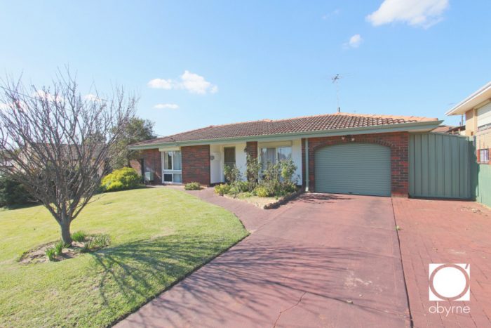 18 Ashbourne Way, Hamilton Hill WA 6163, Australia