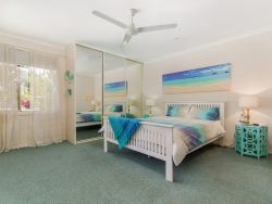 5 Nerine St, Falcon WA 6210, Australia