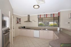 24 Kennett Pl, Dawesville WA 6211, Australia