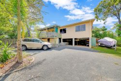 54 Poplar St, Cooee Bay QLD 4703, Australia